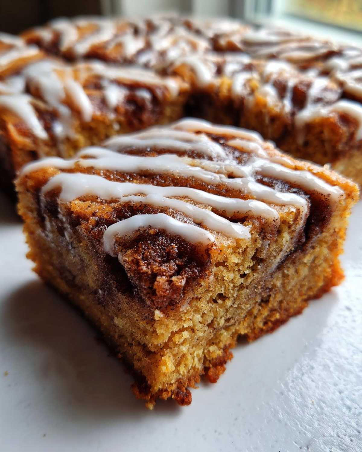 Cinnamon Roll Blondies - detail 4