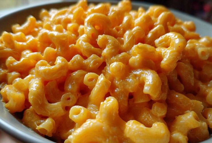 Creamy Stovetop White Cheddar Mac and Cheese