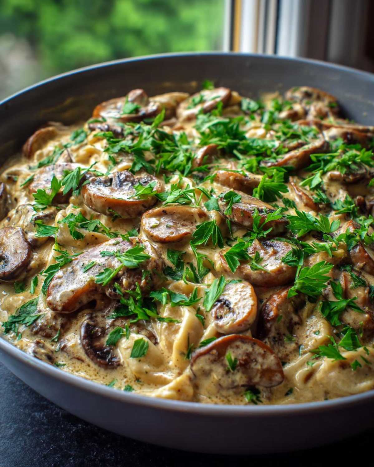 One-Pot Creamy Vegan Stroganoff - detail 4