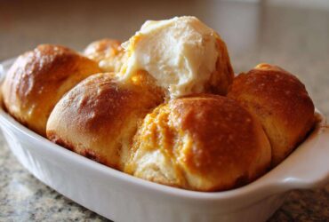 Pumpkin Dinner Rolls with Cinnamon Butter