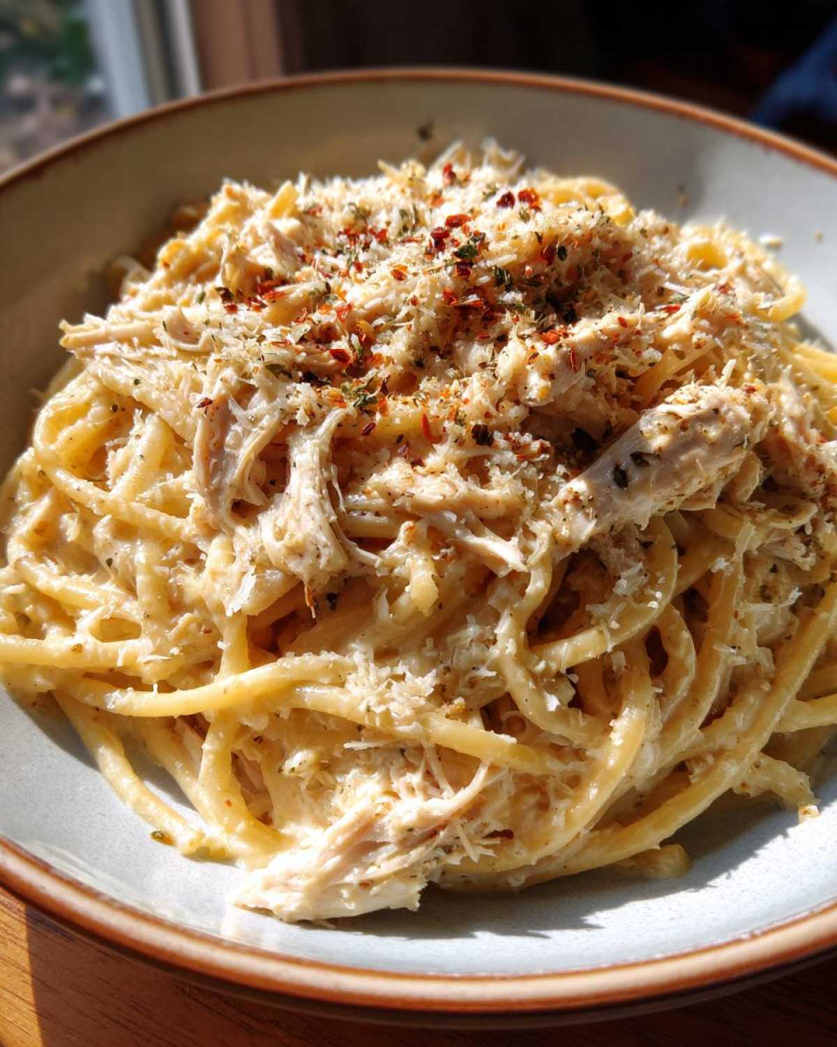 Slow Cooker Garlic Parmesan Chicken Pasta - detail 1