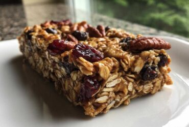 Dark Chocolate Cherry Granola Bars