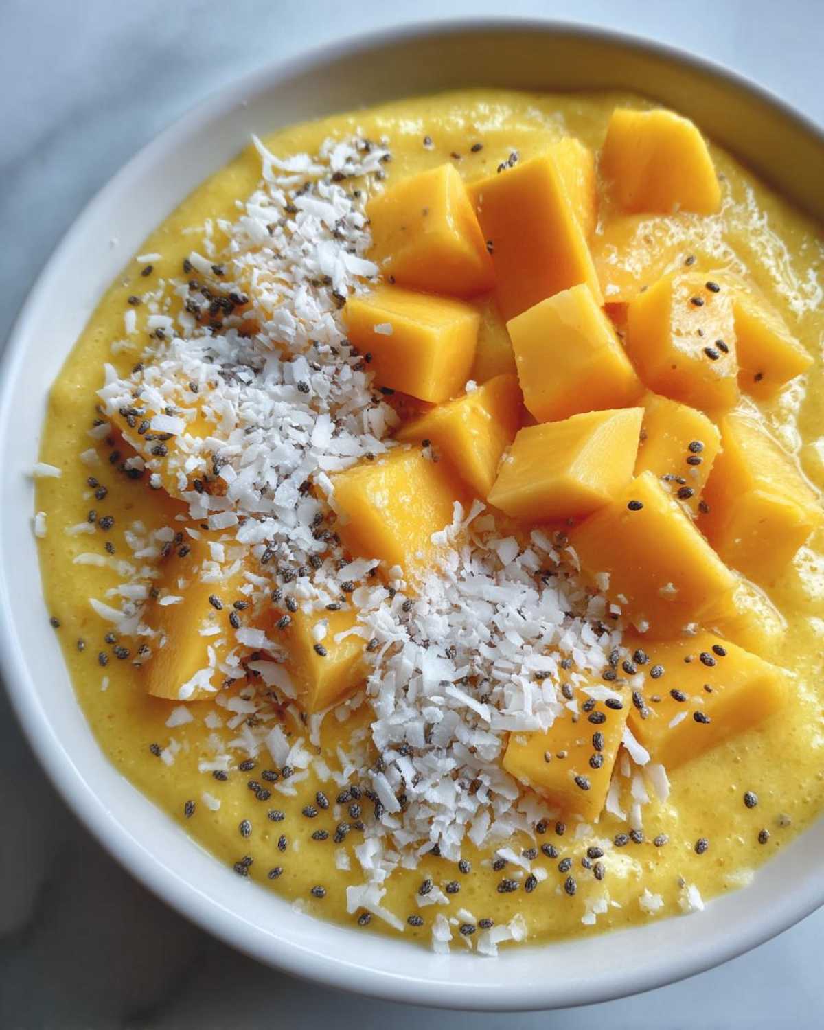 Ginger Pineapple Smoothie Bowl - detail 2