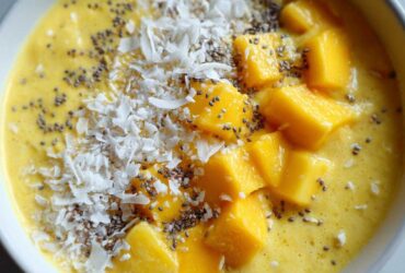 Ginger Pineapple Smoothie Bowl