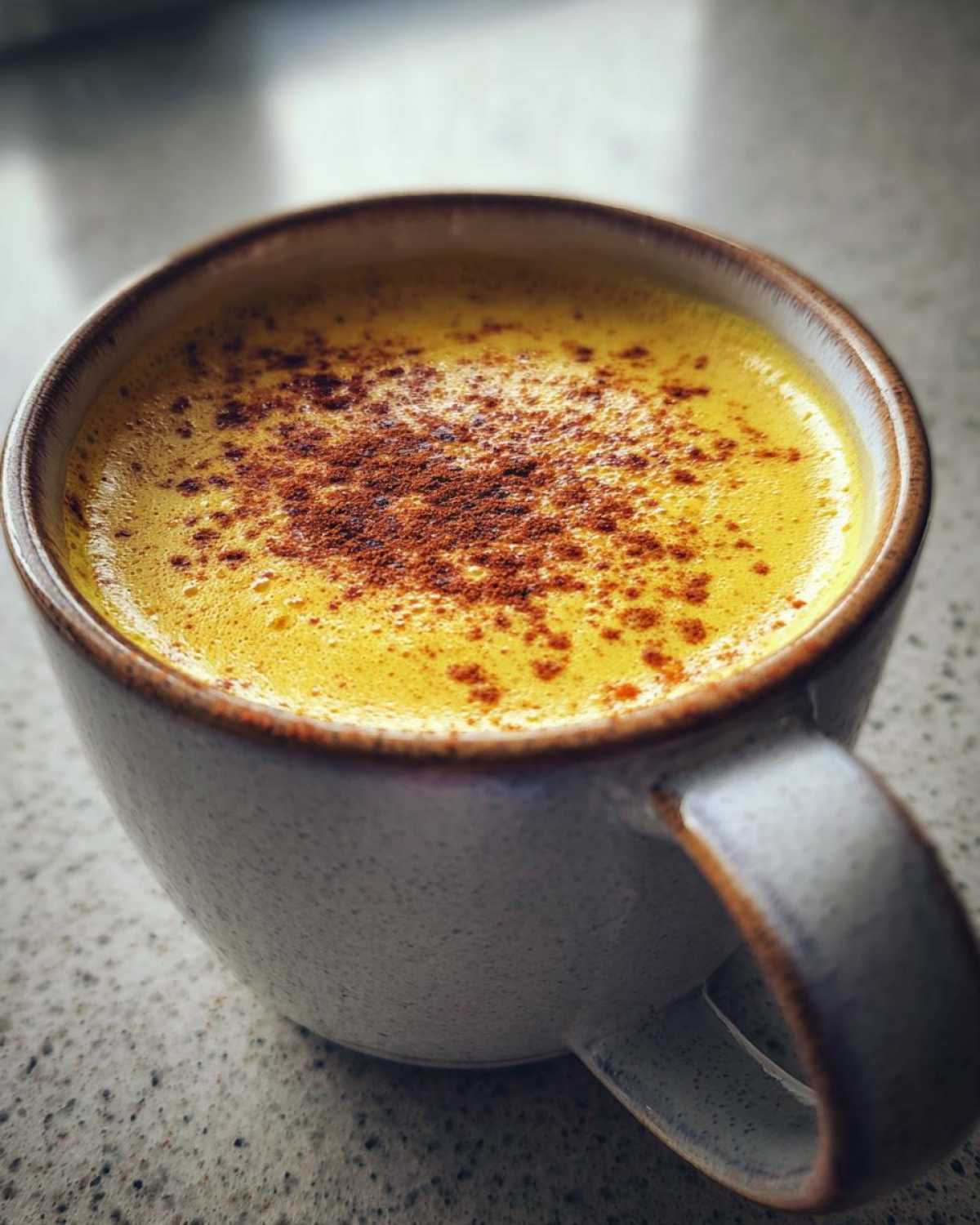 Golden Milk Turmeric Latte - detail 3