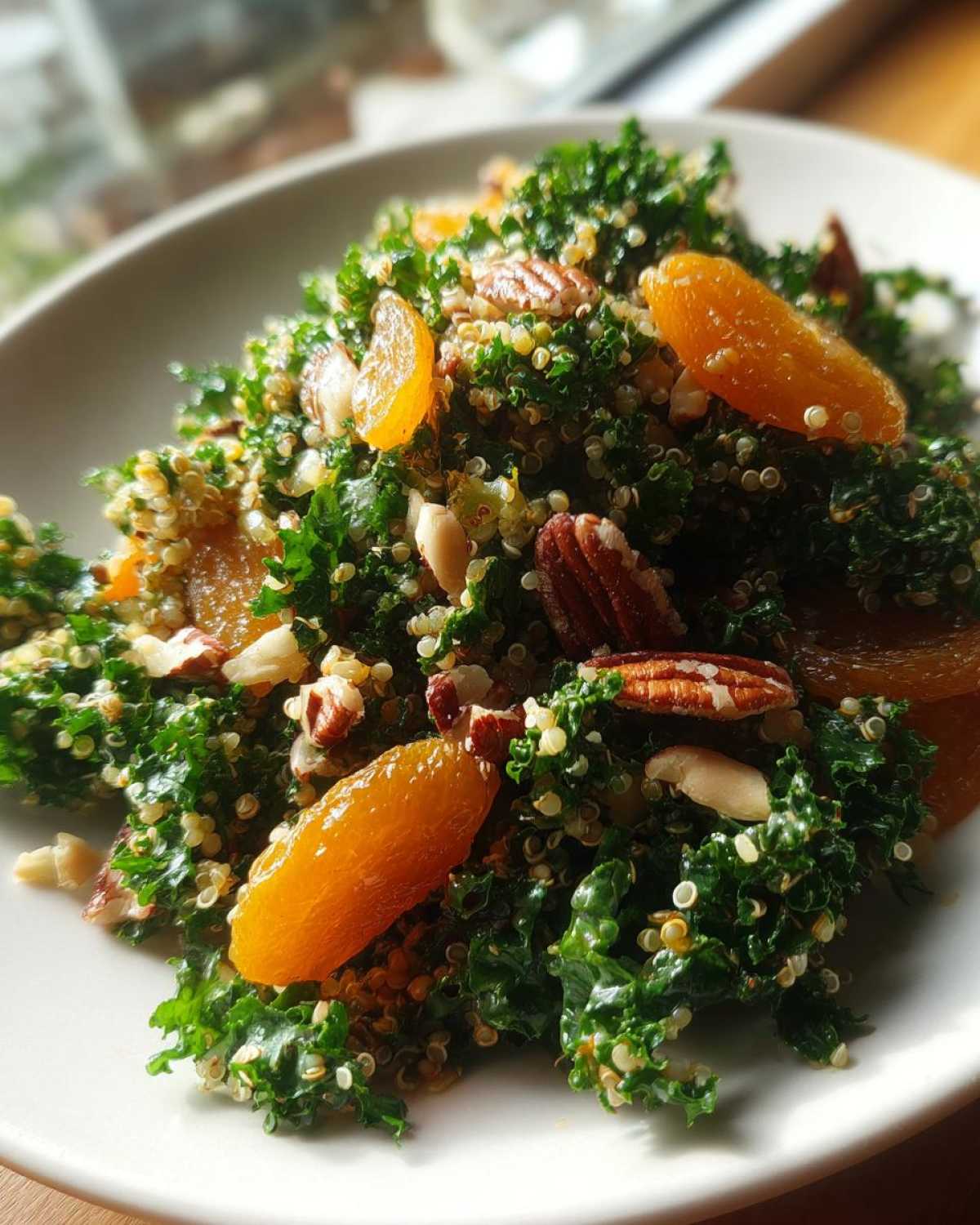 Kale & Quinoa Power Salad with Citrus Dressing - detail 3