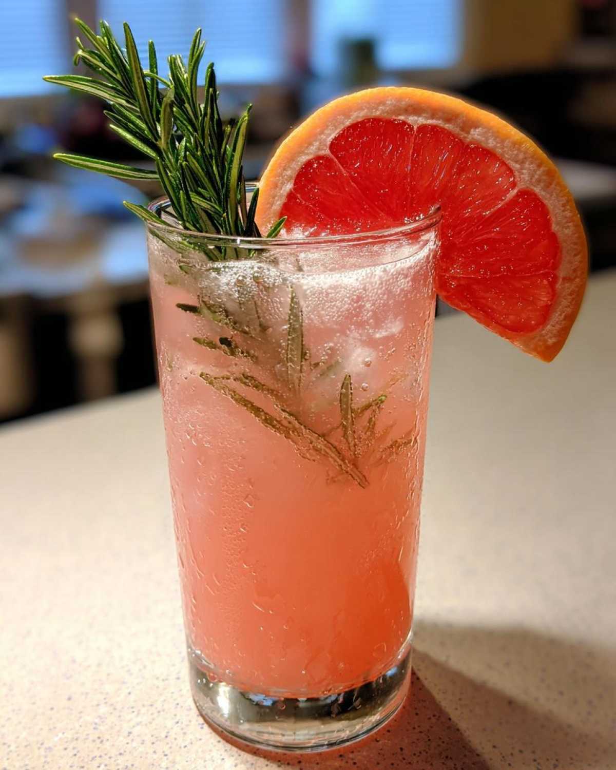 Rosemary Grapefruit Gin Fizz - detail 1