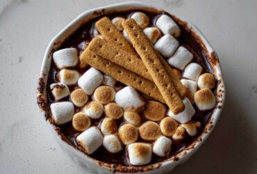 S'mores Hot Chocolate Dip