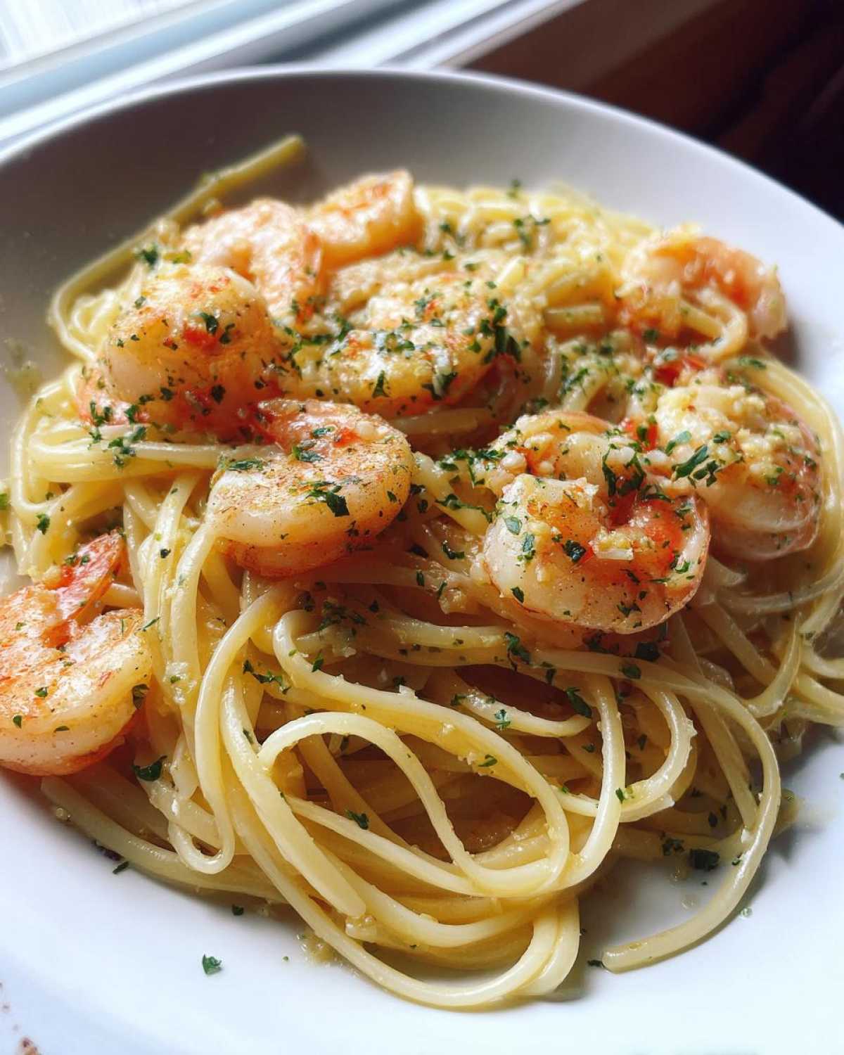 15-Minute Garlic Shrimp Pasta (Fast Weeknight Dinner) - detail 1