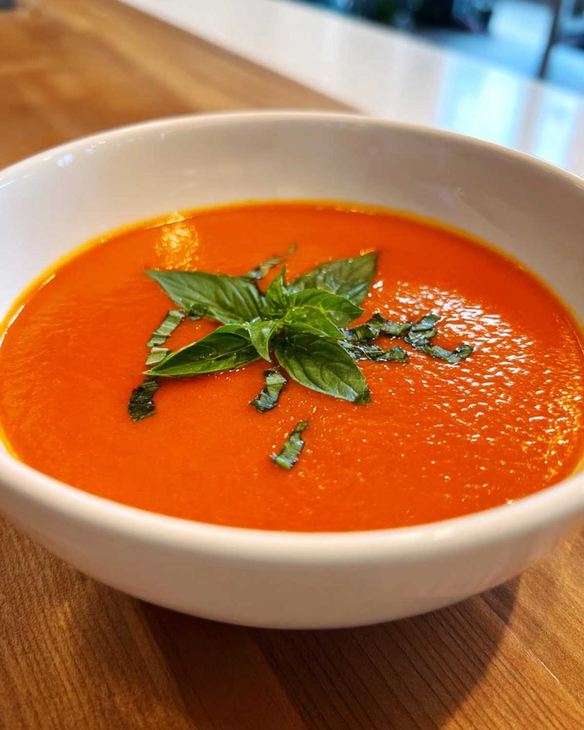 5-Ingredient Tomato Basil Soup (Easy & Creamy) - detail 2