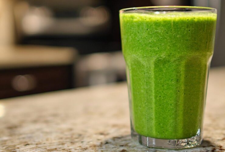 Avocado Spinach Smoothie (Nutrient-Packed Green Fuel)