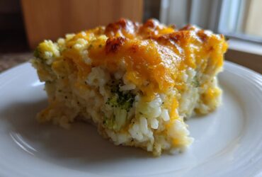 Broccoli Cheddar Rice Casserole (Kid-Friendly Classic)