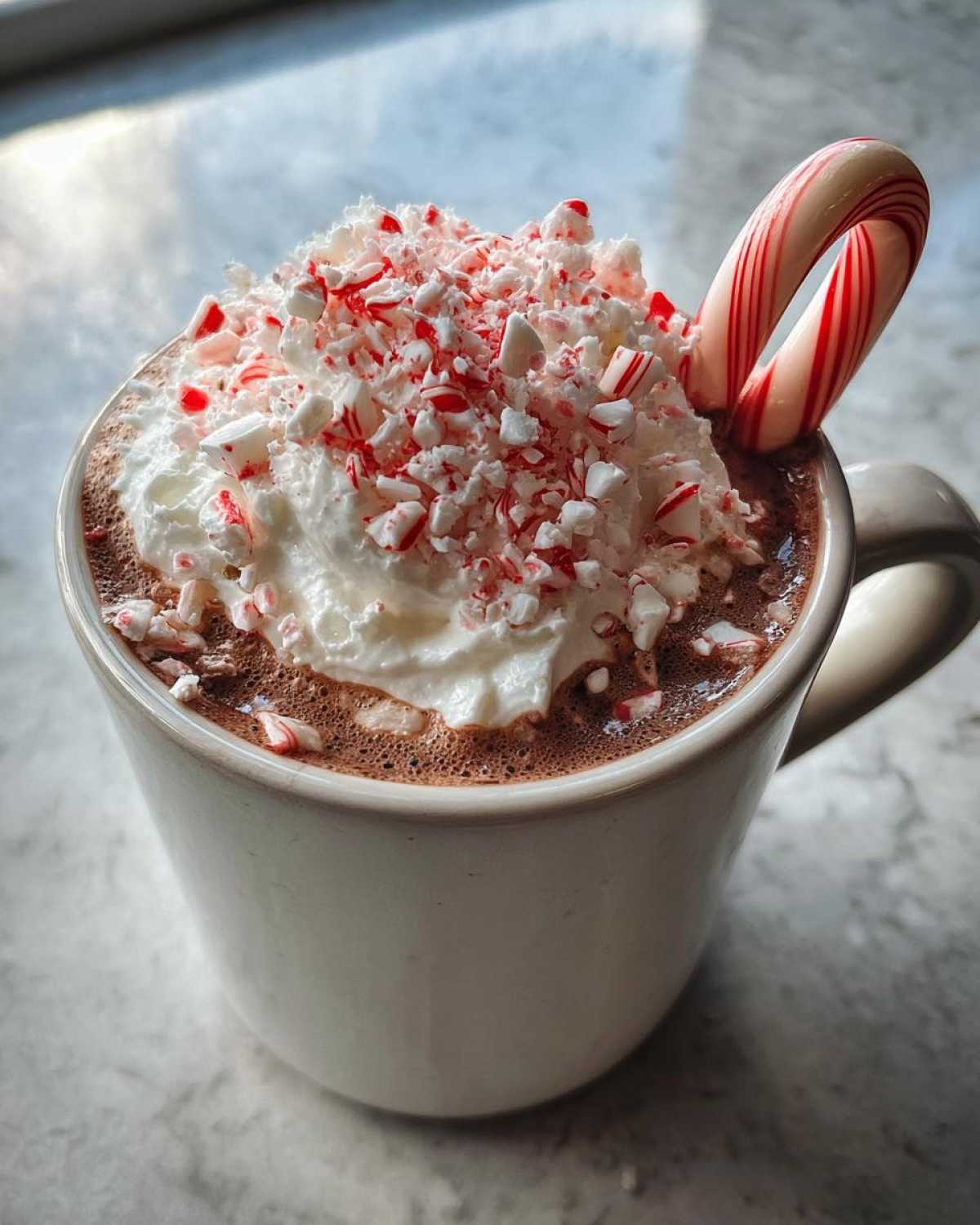 Candy Cane Hot Chocolate Latte - detail 1