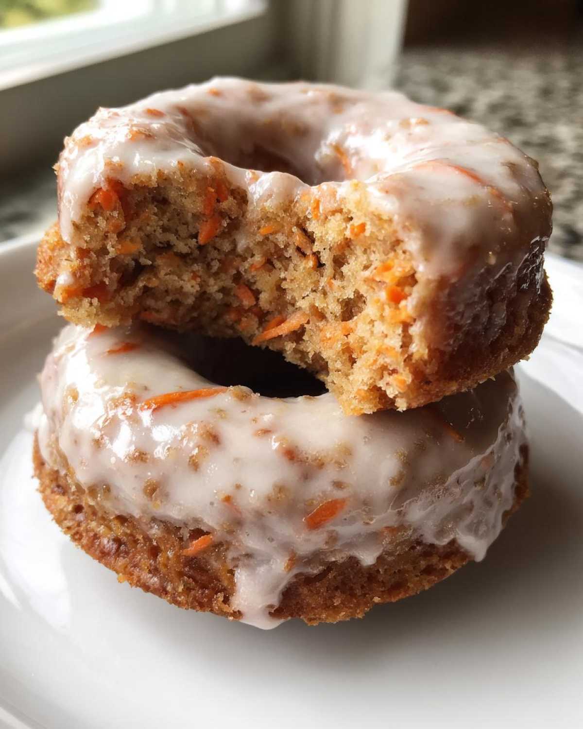 Carrot Cake Donuts with Glaze - detail 2