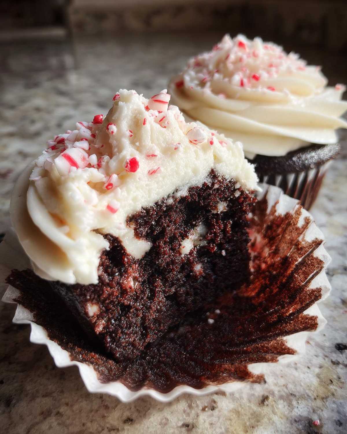 Chocolate Peppermint Cupcakes with Buttercream - detail 4