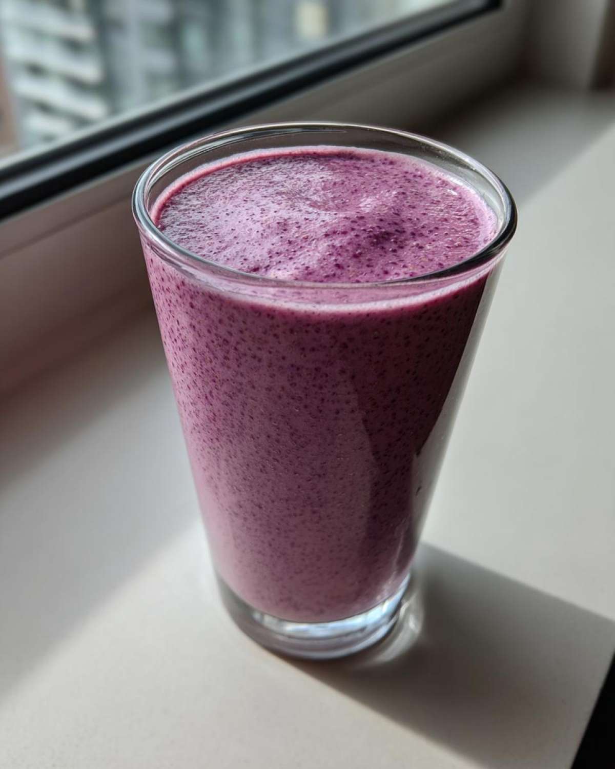 Collagen Berry Smoothie (Post-Workout Fuel) - detail 4