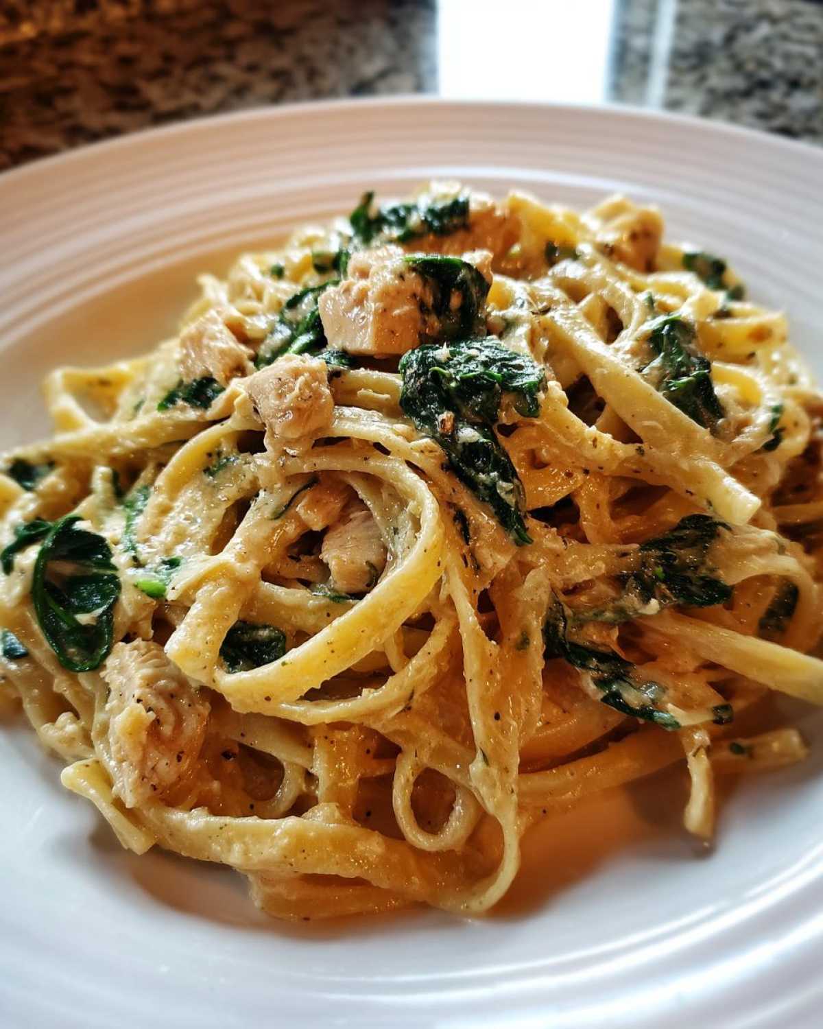 Creamy Tuscan Garlic Pasta with Spinach - detail 3