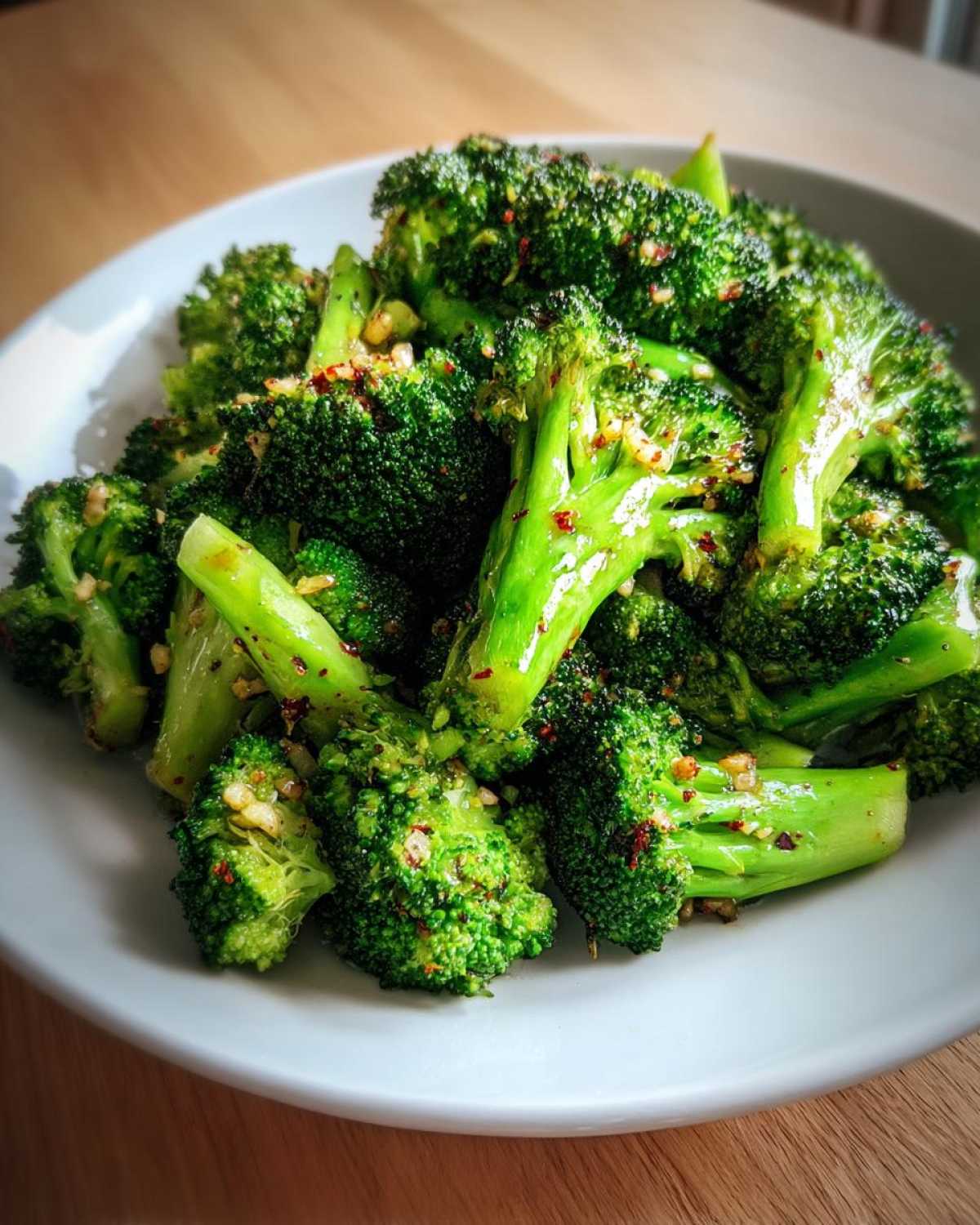 Garlic Roasted Broccoli That Actually Tastes Good - detail 1
