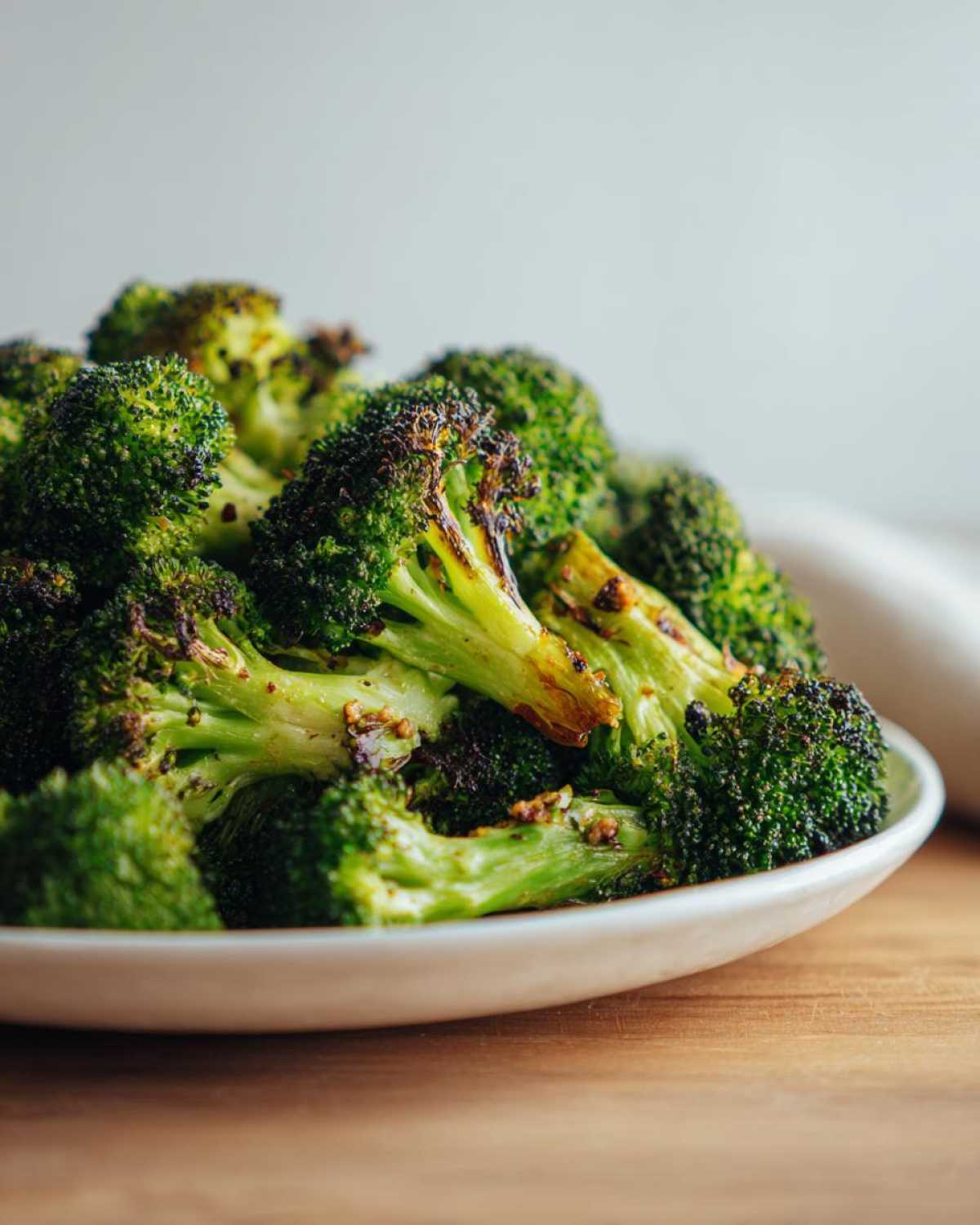 Garlic Roasted Broccoli That Actually Tastes Good - detail 2