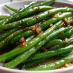 Garlic Sautéed Green Beans (Easy 10-Min Side)