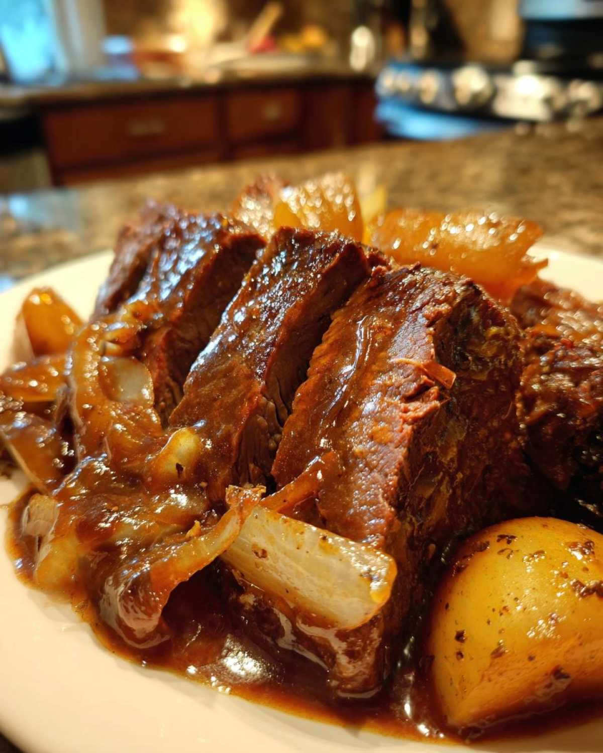 Hearty Balsamic Beef Pot Roast with Onions - detail 1