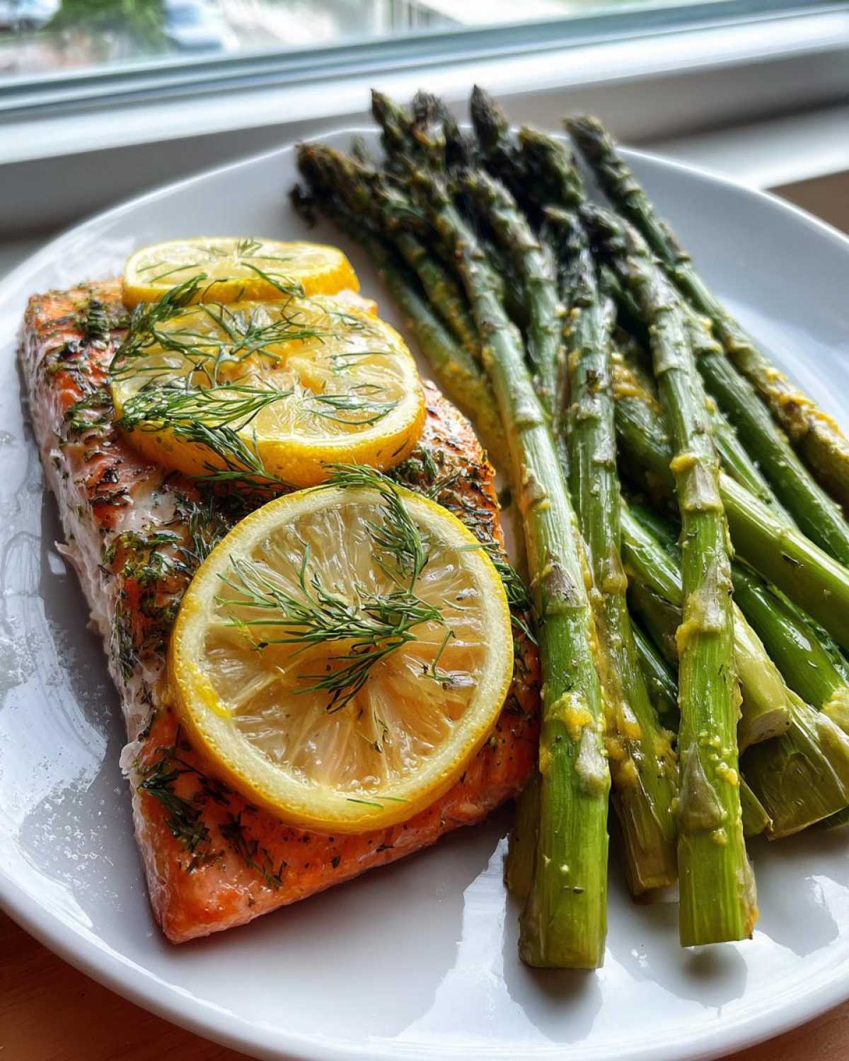 Lemon Dill Baked Salmon with Asparagus - detail 4