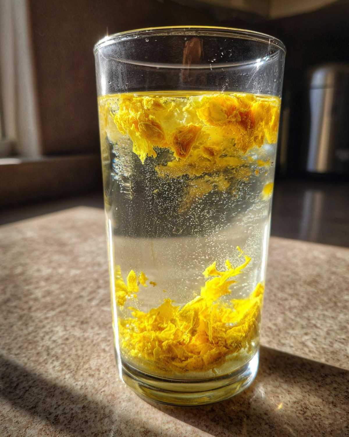 Metabolism-Boosting Lemon Ginger Detox Drink - detail 2
