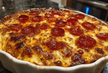Pepperoni Pizza Dip with Cheese