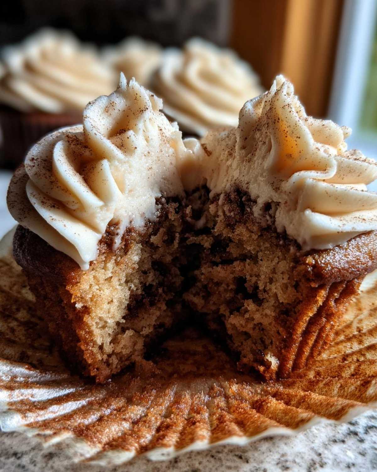Spiced Chai Cupcakes with Frosting - detail 2