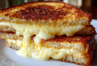 Triple Cheese Grilled Cheese (Ultimate Melt)